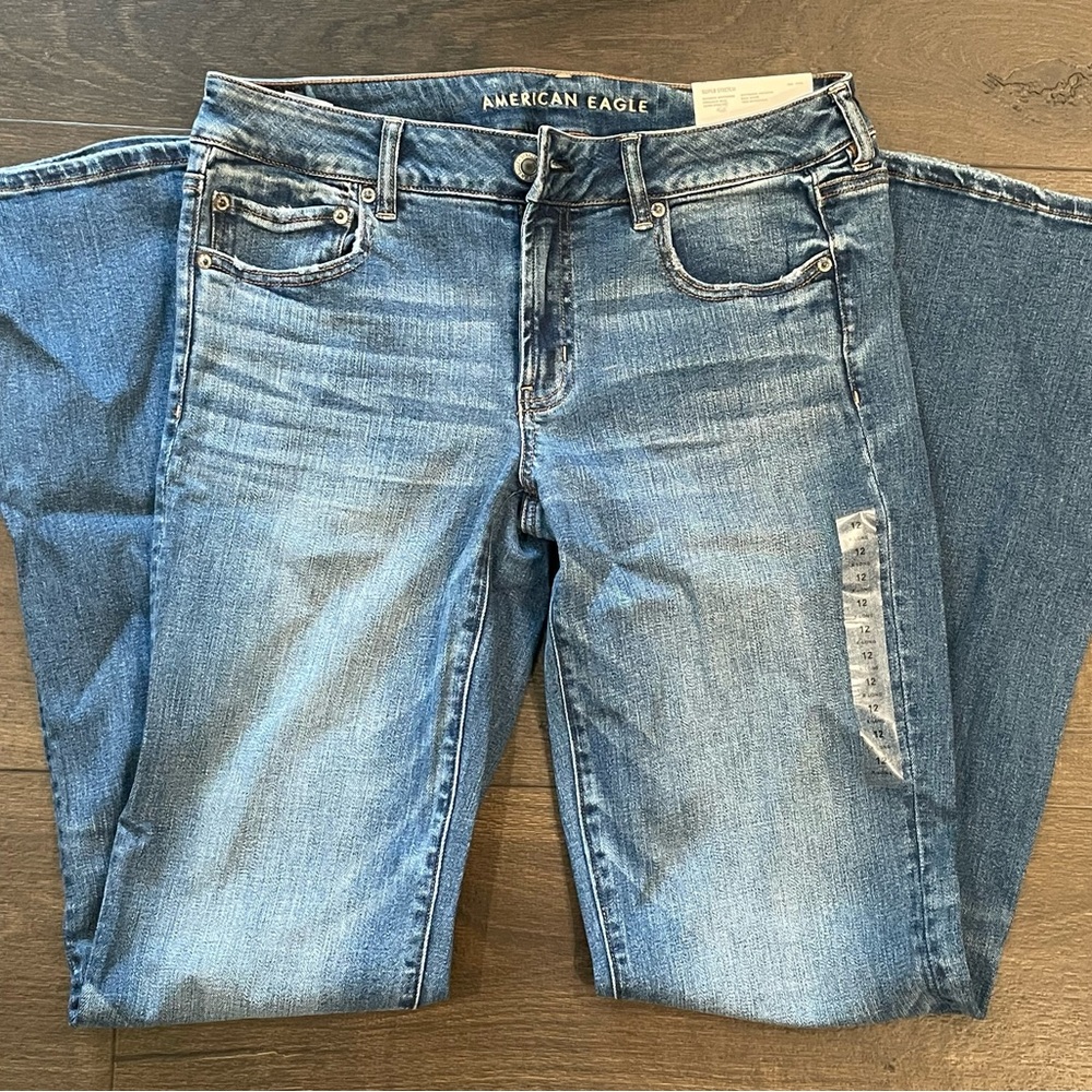 American Eagle Outfitters Women's Light Blue Straight Leg Jeans